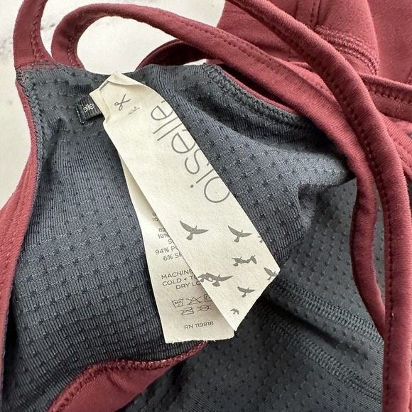 Oiselle Womens Sports Bra Size 4 Burgundy Red Strappy Back Mesh Trim - Picture 5 of 6